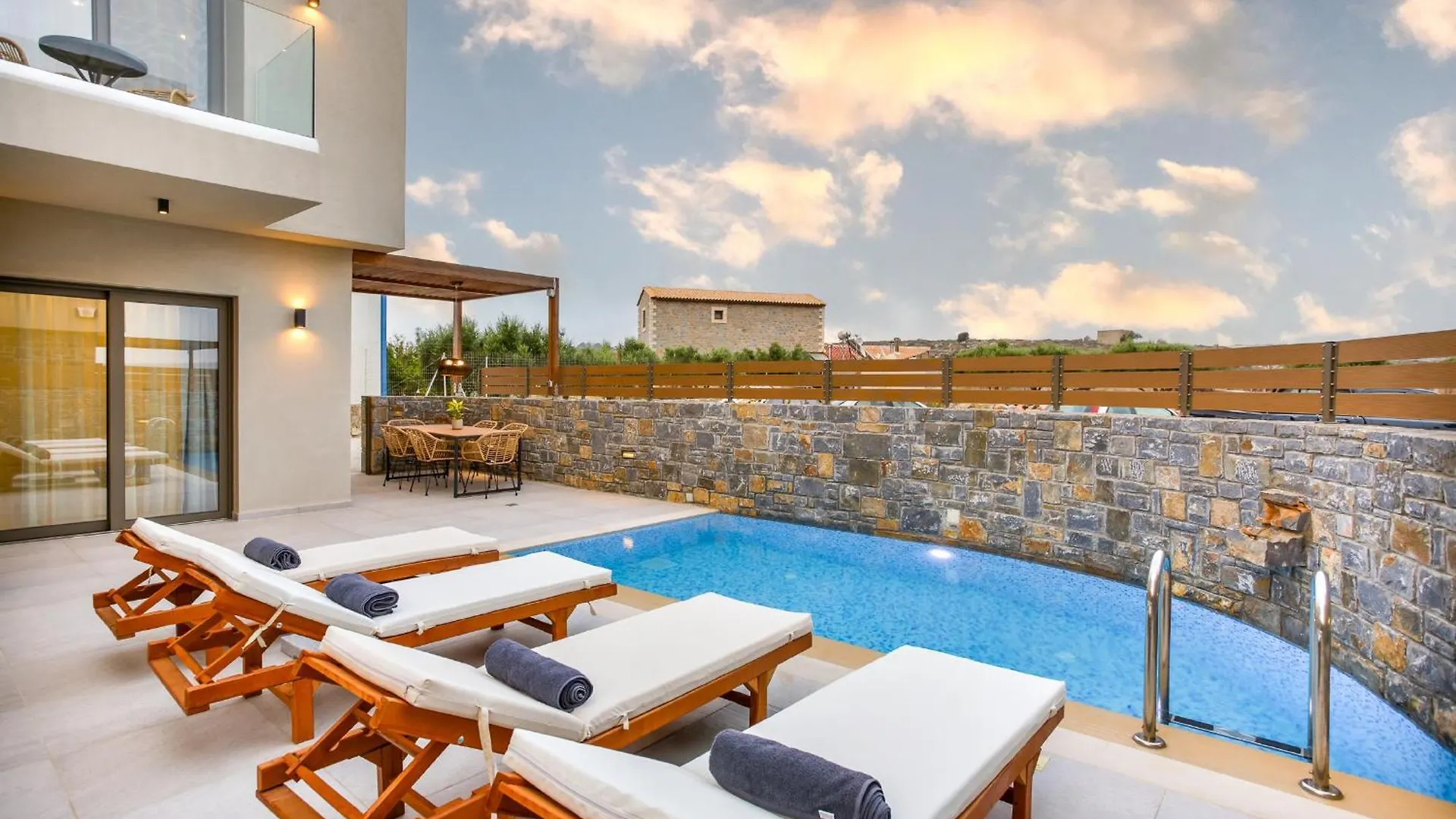 Stefi Villas Anopolis